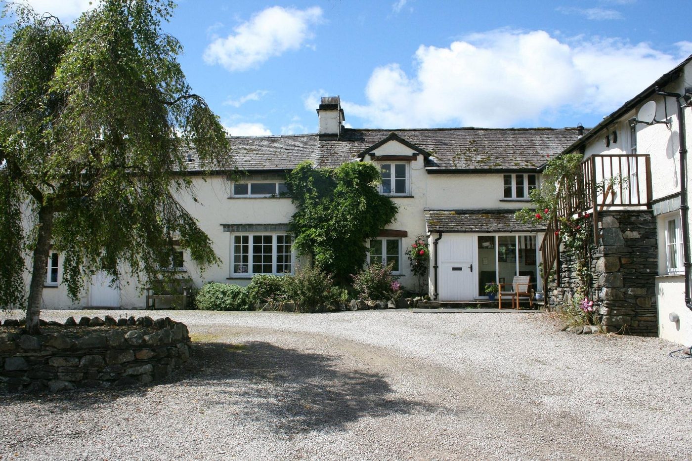 Waterside House, a stone B&B with lawn in Hawkshead